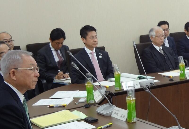 規制改革推進会議に出席する湯﨑広島県知事