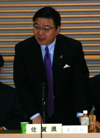画像：古川委員長（佐賀県知事）