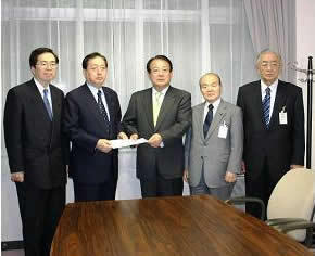 画像：太田公明党代表、斉藤政務調査会長への要請活動