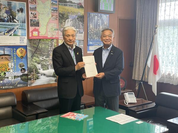 ★高橋国交副大臣.jpg