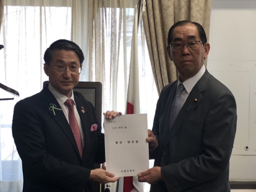 画像：松本 総務大臣