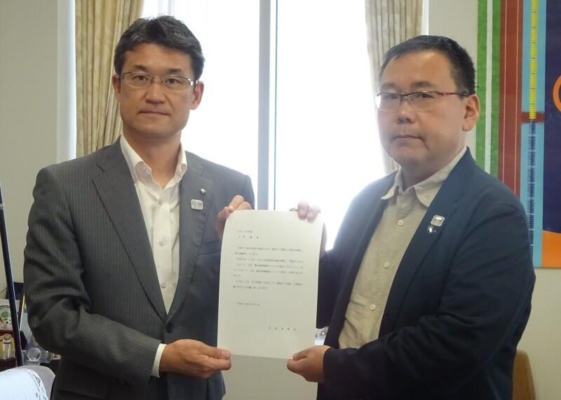 今里 スポーツ庁次長への要請活動の写真