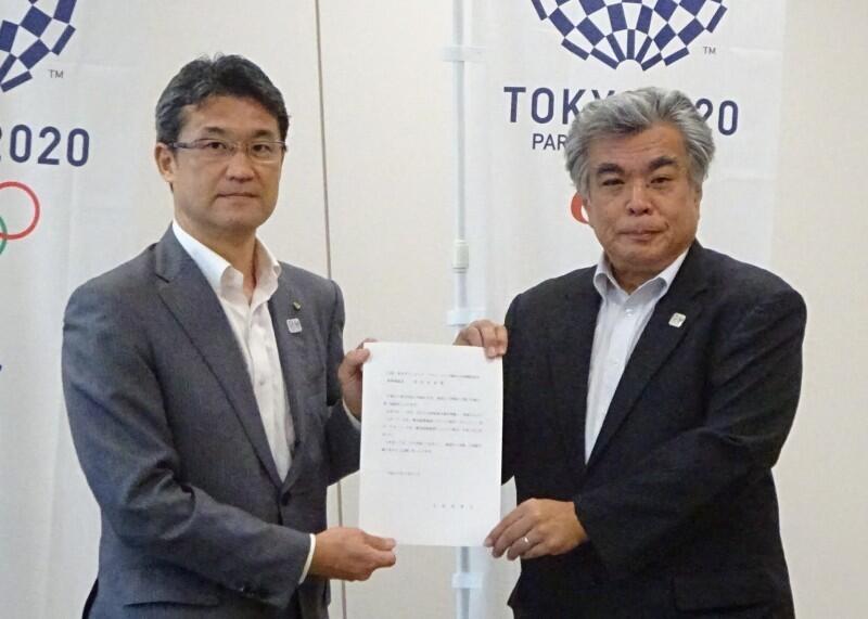 布村(公財)東京オリンピック・パラリンピック競技大会組織委員会副事務総長への要請活動の写真