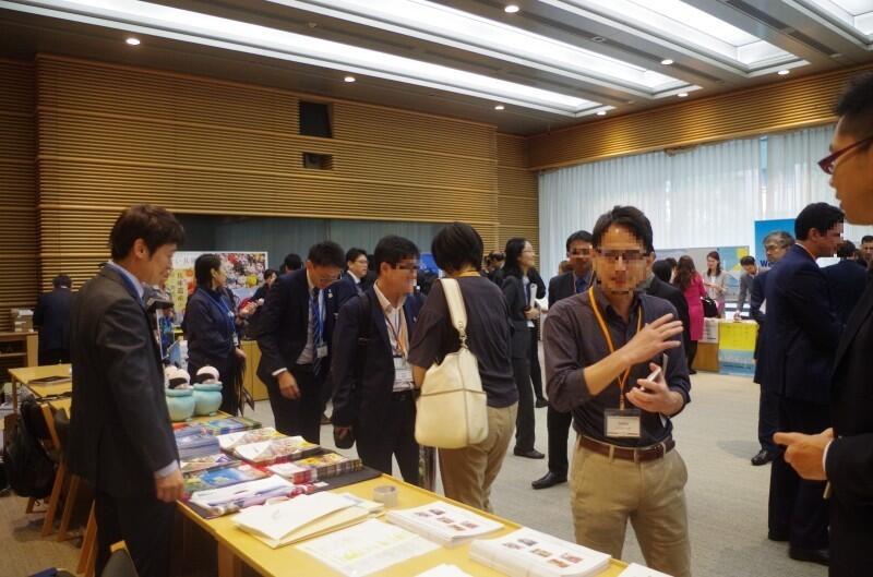 自治体と大使館職員との交流タイムの様子2