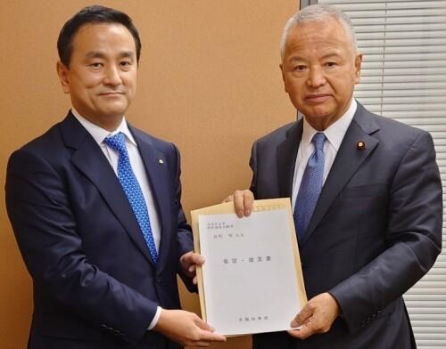 画像:甘利明 自由民主党税制調査会顧問への要請の様子