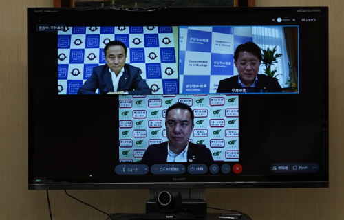 画像2：平井デジタル改革担当大臣への要請活動の様子