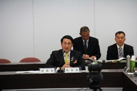 画像：平井総合戦略・政権評価特別委員会委員長（鳥取県知事）