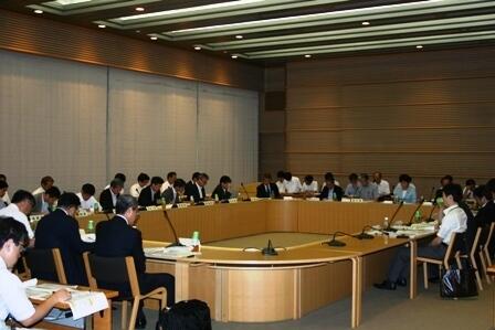 画像：社会保障常任委員会の様子