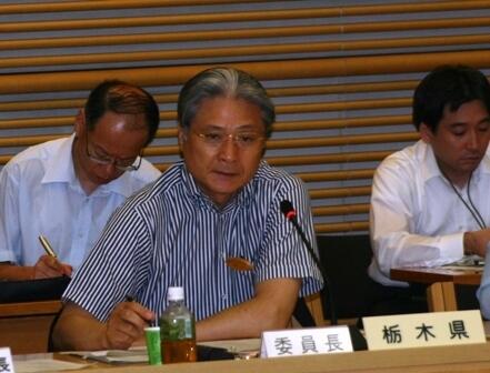 画像：福田社会保障常任委員会委員長(栃木県知事)