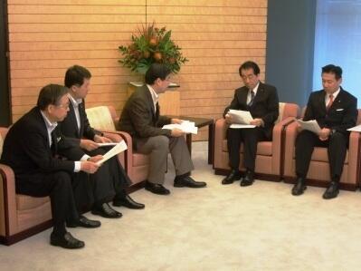 画像：菅内閣総理大臣への要請活動の様子