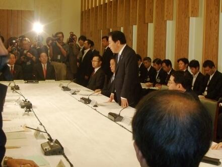 画像:国と地方の協議の場で挨拶する野田内閣総理大臣