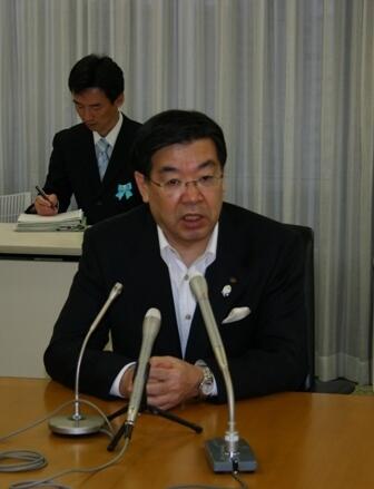 画像:記者会見の様子