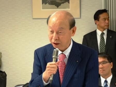 画像：石井地方税財政常任委員長（富山県知事）